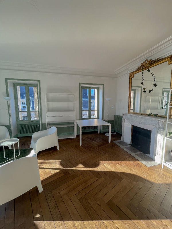 Bureau - 195 m² - 7 pièces