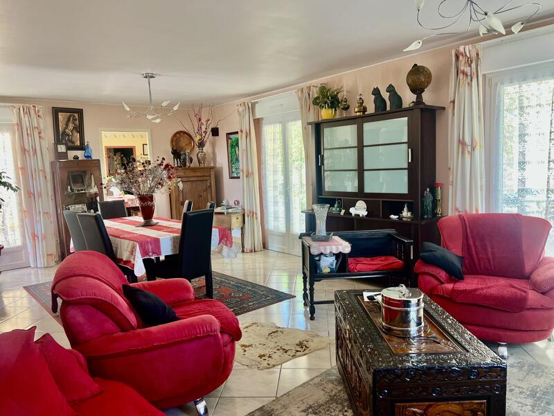 Maison traditionnelle - 160 m² - 4 pièces