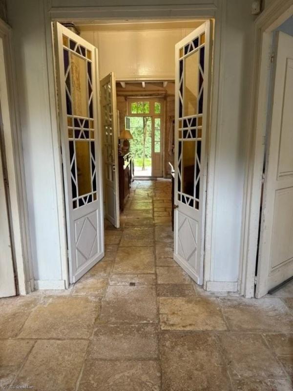 Maison - 230 m² - 8 pièces