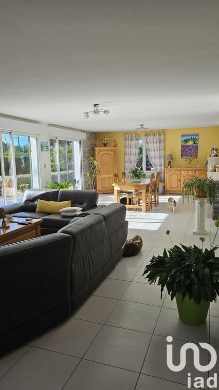 Maison - 215 m² - 7 pièces