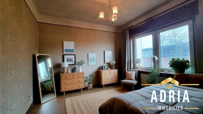 Maison - 90 m² - 5 pièces