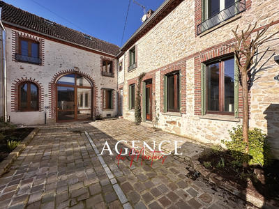 Maison - 171 m² - 8 pièces