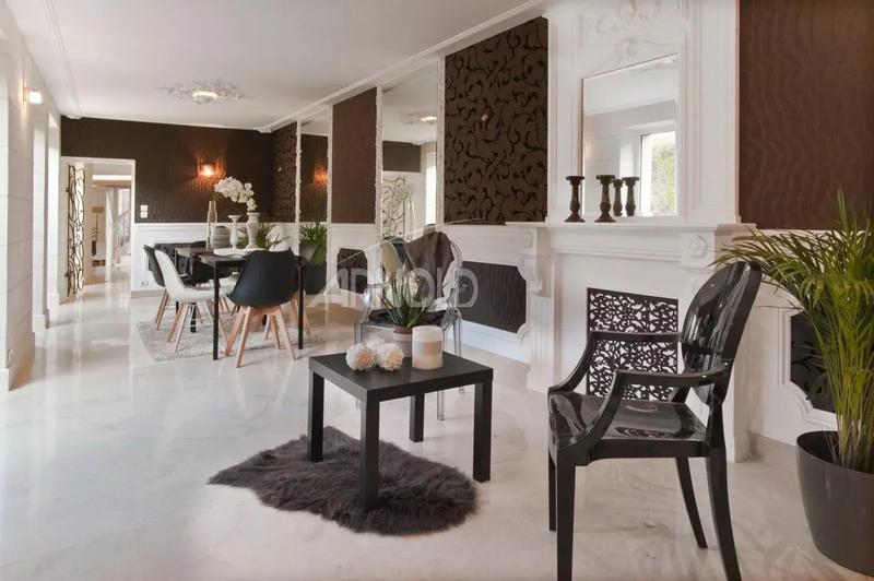 Maison - 236 m² - 10 pièces