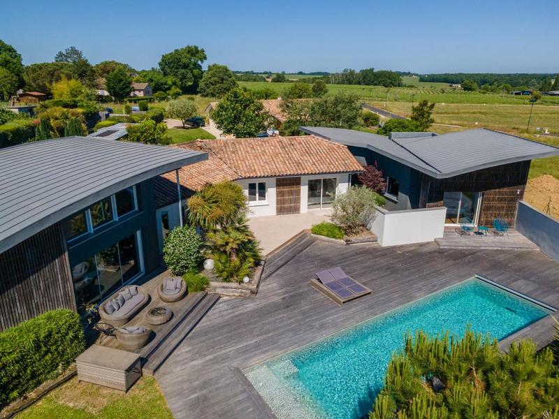 Maison - 254 m² - 6 pièces