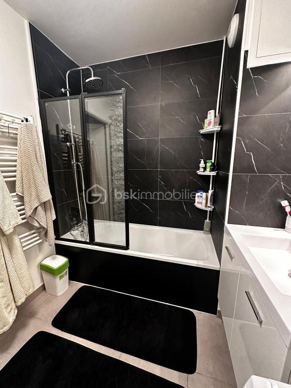 Appartement - 92 m² - 4 pièces