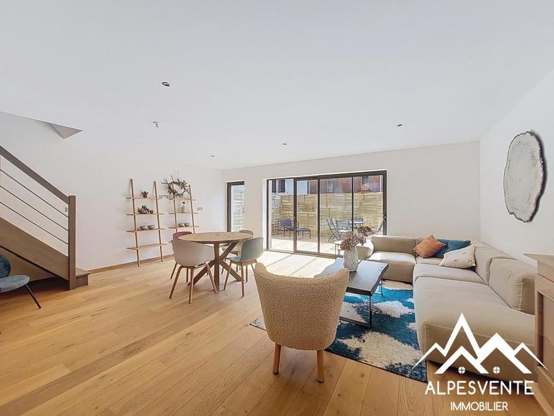 Maison - 90 m² - 5 pièces