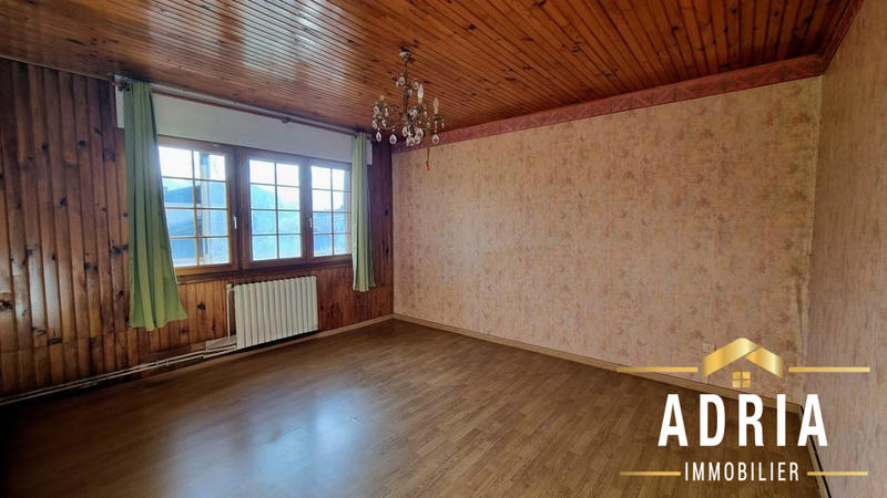 Maison - 105 m² - 6 pièces