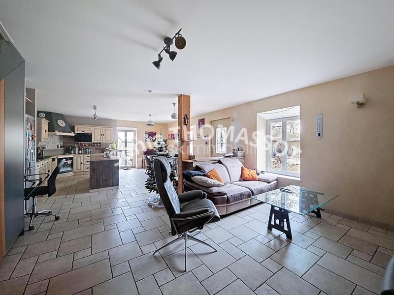 Maison - 210 m² - 8 pièces