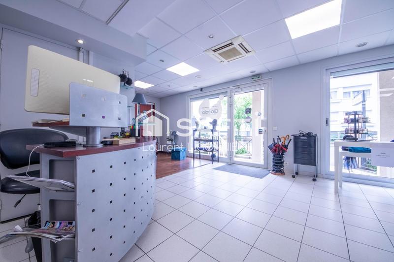 Local commercial - 67 m² - 2 pièces