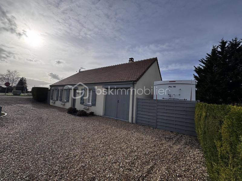 Maison traditionnelle - 99 m² - 4 pièces