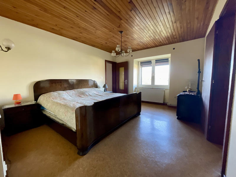 Maison - 290 m² - 9 pièces