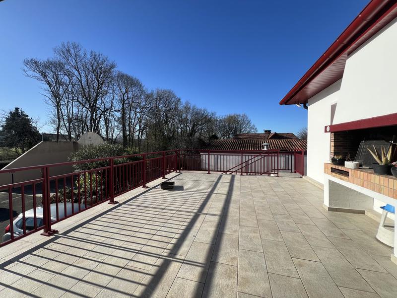 Maison - 172 m² - 7 pièces