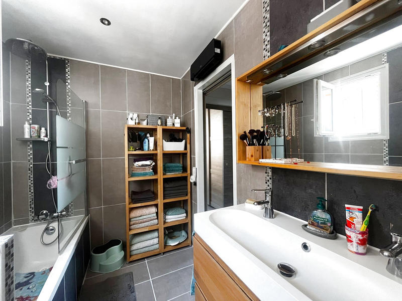 Maison - 156 m² - 6 pièces