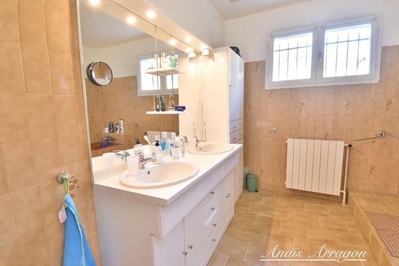 Maison - 206 m² - 4 pièces