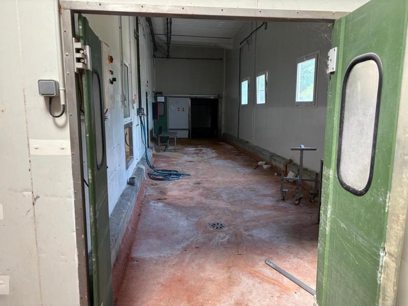 Divers - 3 000 m² - 15 pièces