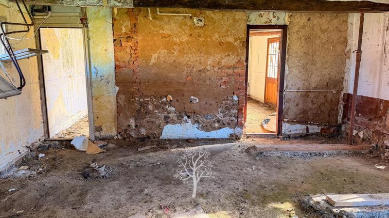 Maison - 180 m² - 2 pièces