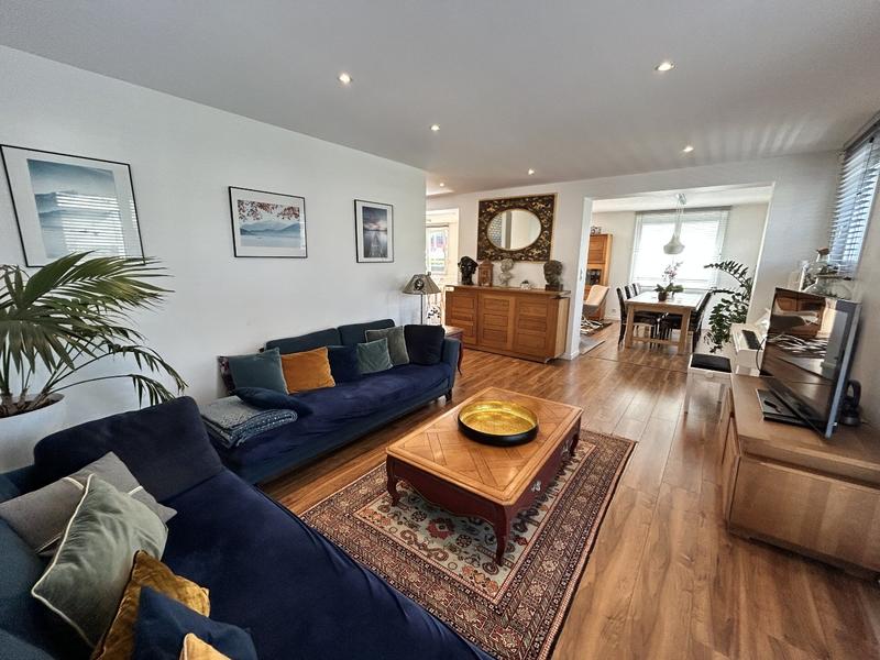 Maison - 200 m² - 6 pièces