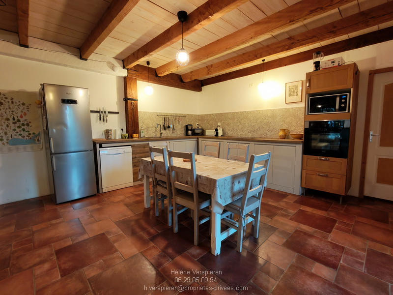 Maison - 215 m² - 7 pièces