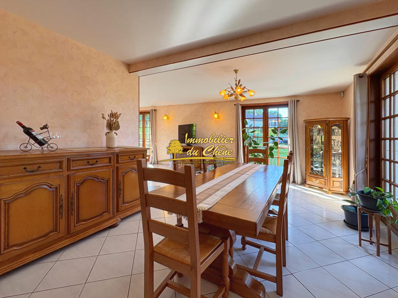 Maison - 194 m² - 8 pièces