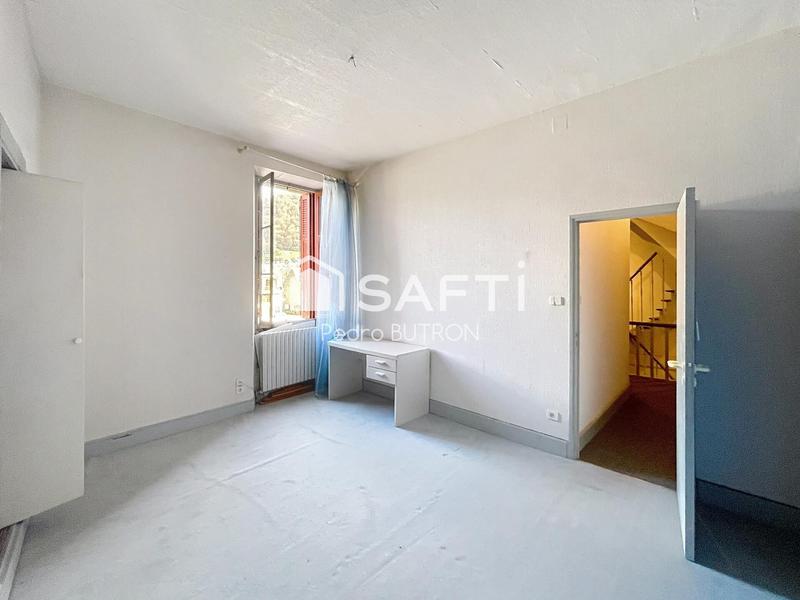 Maison - 205 m² - 7 pièces