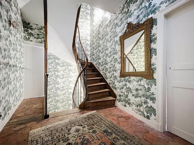 Maison de maîtres - 314 m² - 12 pièces