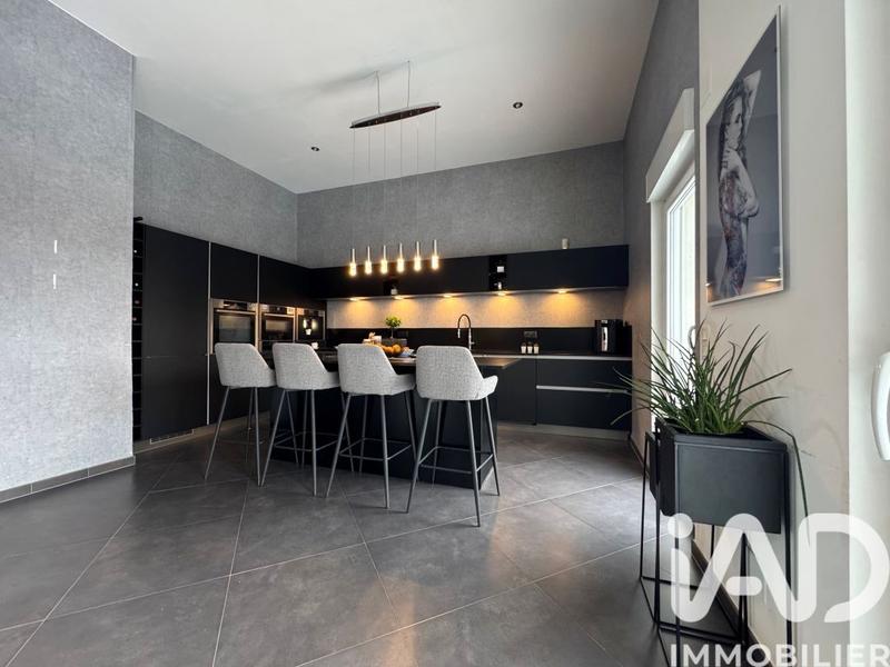 Maison de maîtres - 312 m² - 7 pièces