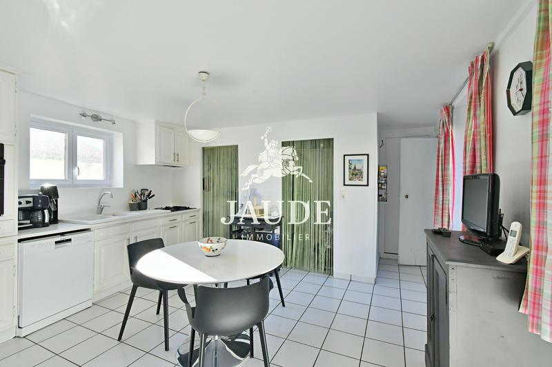 Appartement - 208 m² - 6 pièces