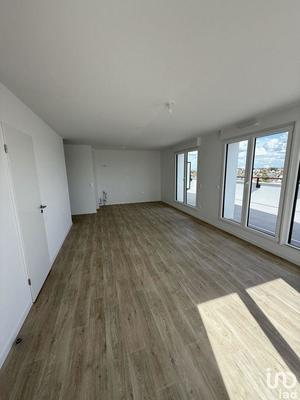 Appartement - 83 m² - 4 pièces