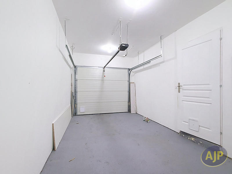 Maison - 104 m² - 6 pièces