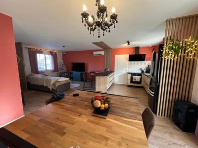 Maison - 88 m² - 4 pièces