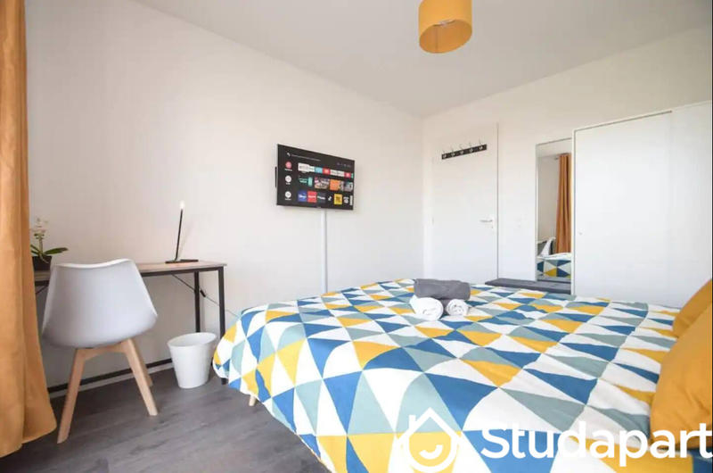 Chambre - 12 m² - 1 pièce