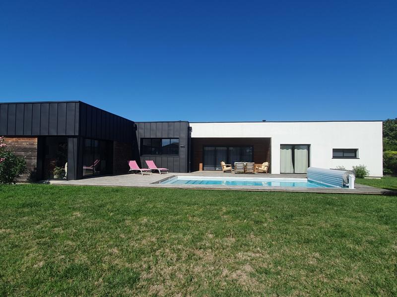 Maison - 200 m² - 8 pièces