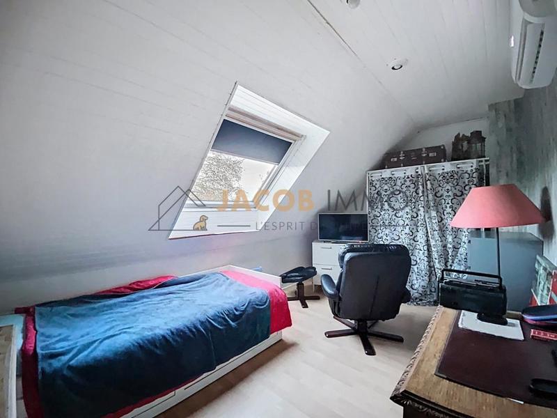 Maison - 176 m² - 8 pièces