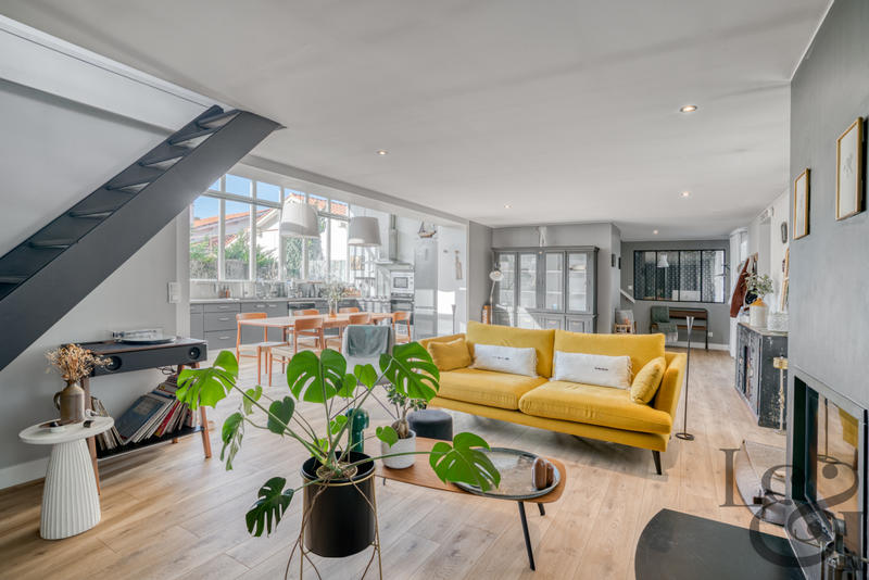 Maison - 170 m² - 6 pièces