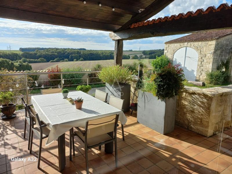 Maison - 197 m² - 7 pièces