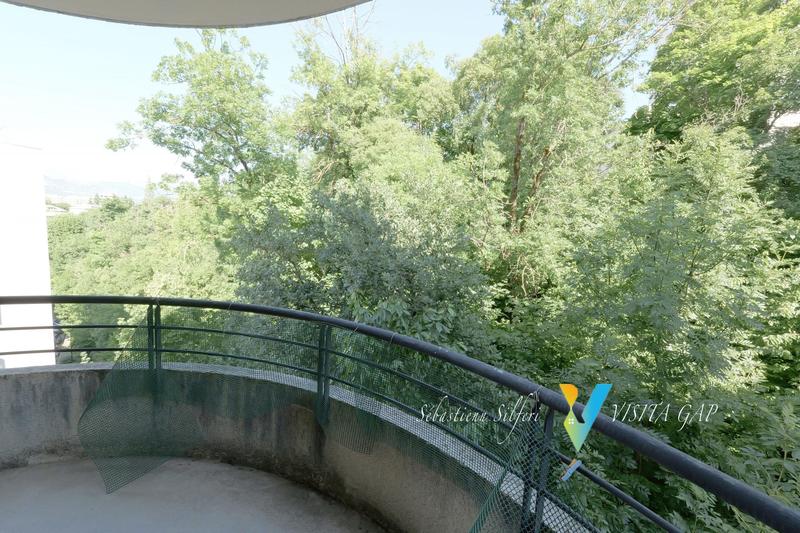 Appartement - 85 m² - 3 pièces