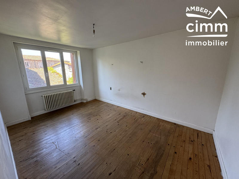 Maison - 180 m² - 12 pièces