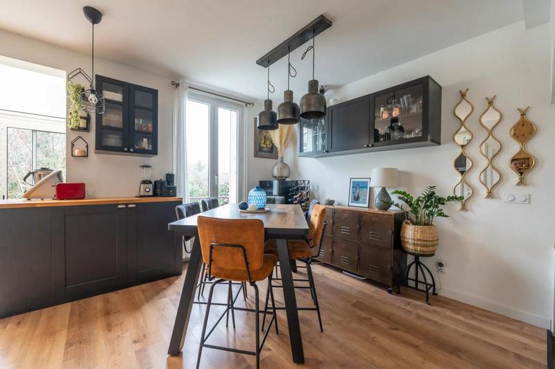 Maison - 100 m² - 6 pièces