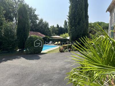 Maison en pierre - 230 m² - 8 pièces