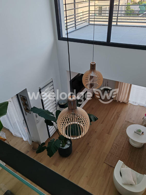 Maison contemporaine - 197 m² - 6 pièces