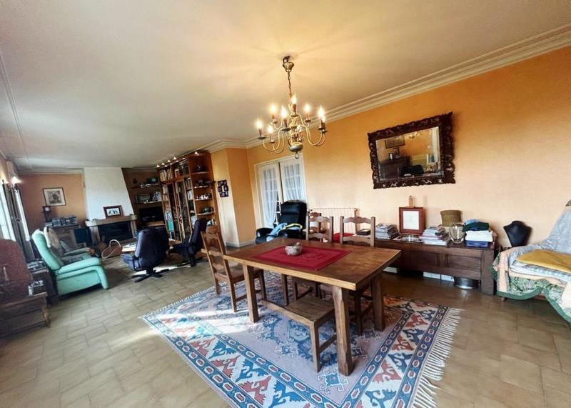 Maison - 142 m² - 6 pièces