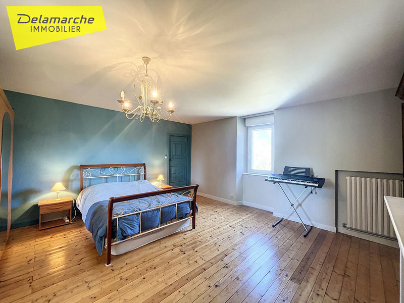 Maison - 268 m² - 11 pièces