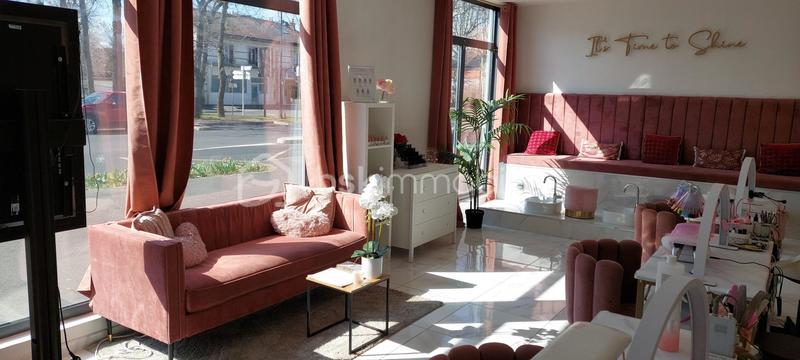 Beauté / Bien-être - 85 m²