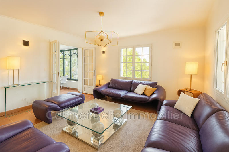 Maison - 267 m² - 6 pièces