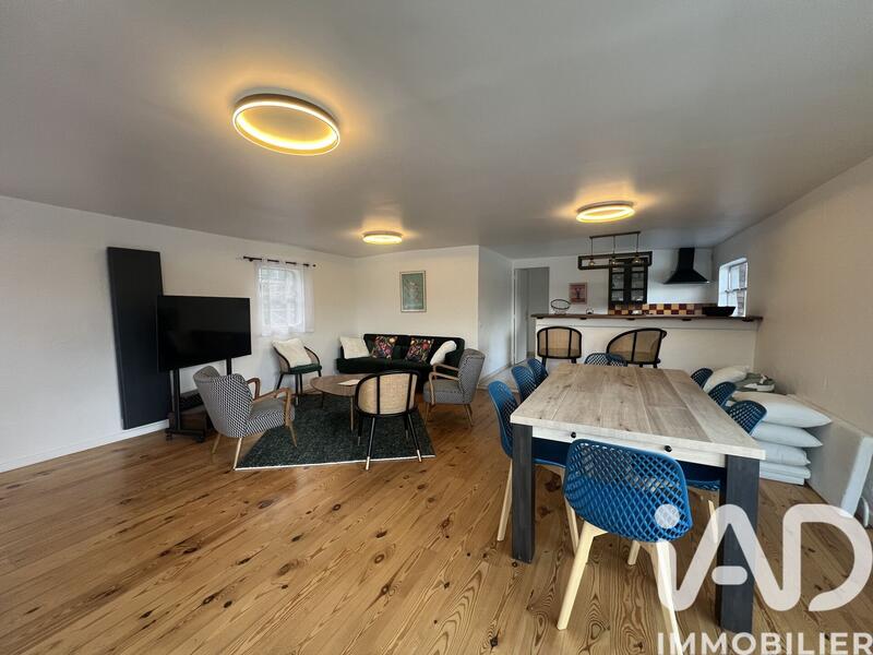 Maison - 440 m² - 12 pièces