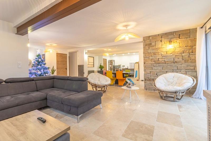 Maison - 188 m² - 7 pièces