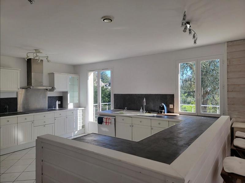 Maison - 170 m² - 7 pièces