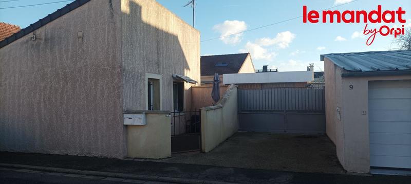 Maison - 450 m² - 8 pièces