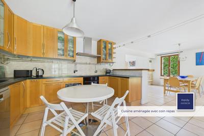 Maison - 123 m² - 6 pièces