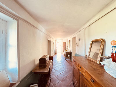 Maison - 451 m² - 10 pièces